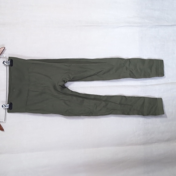 Maurices Olive Green Ribbed Stretch Leggings Size Small - Picture 2 of 4